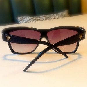 😎 Laura Biagiotti Sunglasses